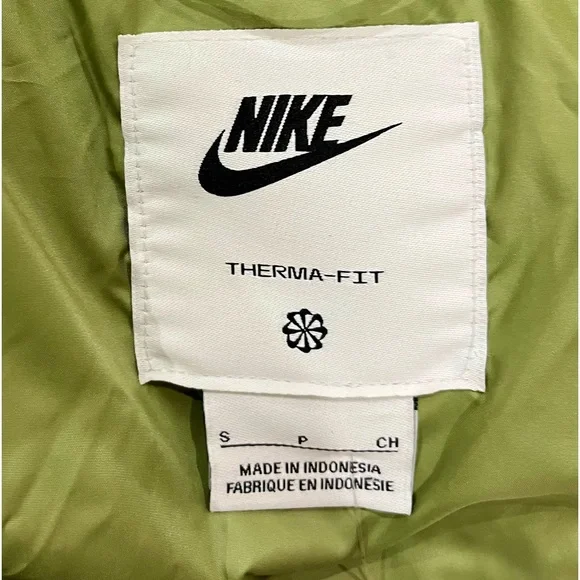 NEW NIKE PUFFER THERMA-FIT JACKET WITH HOODIE - Picture 6 of 8